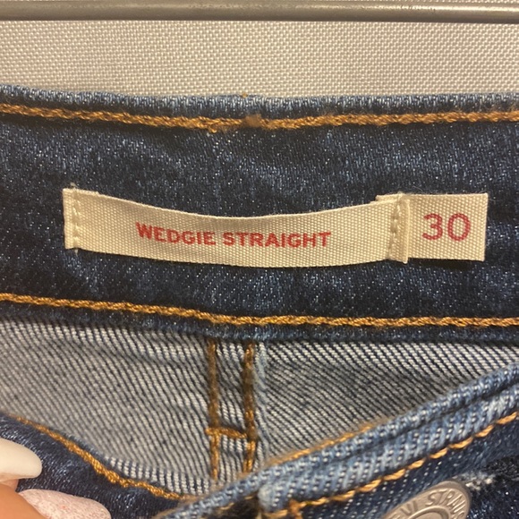 Levi’s High-Waisted Straight Leg Jeans - Picture 8 of 9